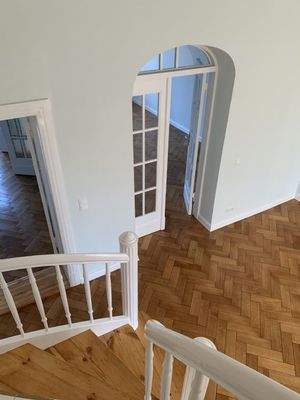 Blick von der Treppe zum Empfangszimmer