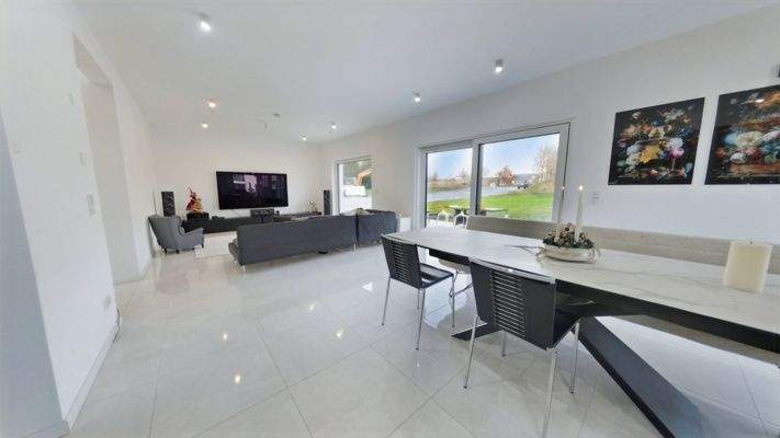 Wohn- u. Essbereich, Bild 2