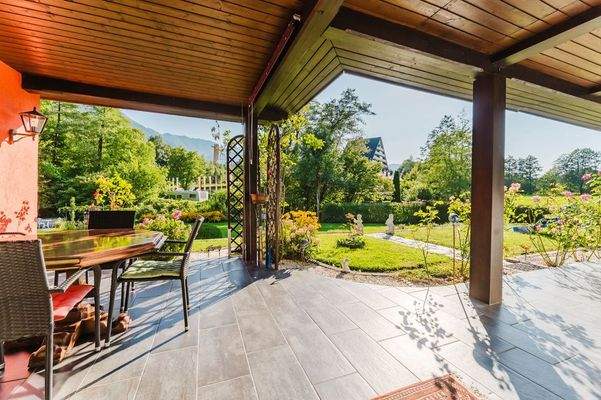 Pergola mit Grillplatz – ein Ort für gesellige Abende