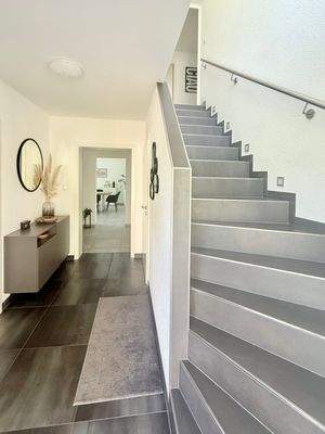 Eingangsflur / Treppe