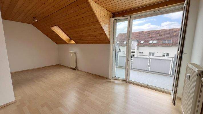 Blick vom Flur Richtung Balkon
