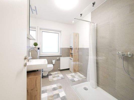 Badezimmer - 1. Obergeschoss links