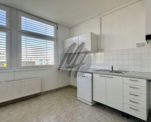 INFOS UNTER: 06171-586000