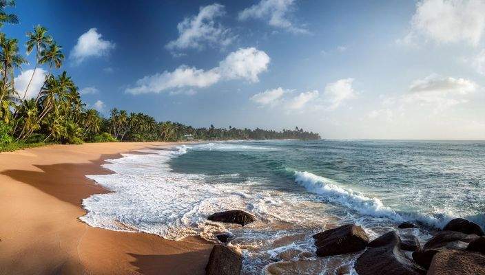 8 Dalawella Beach looking East - Kristall Spaces p