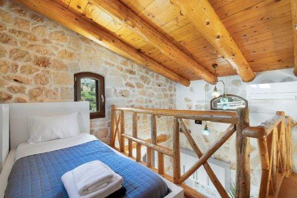 Kreta, Melidoni: Charmante möblierte Villa mit atemberaubender Aussicht zu verkaufen