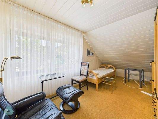 OG | Kinderzimmer/Büro