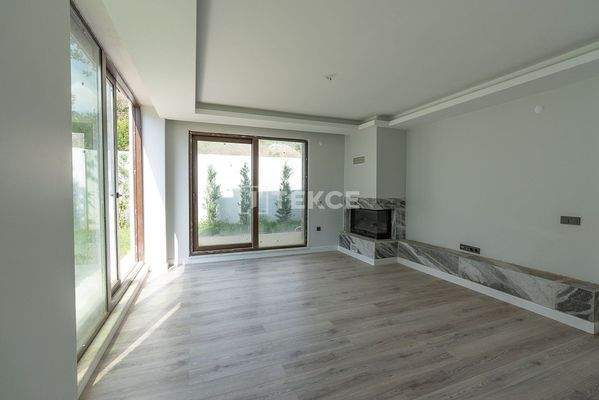 Elegant Villas with Pool and Garden in İstanbul, Şile