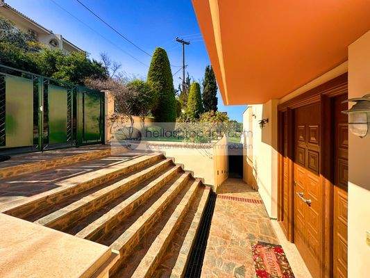 fe16767929914301978f47ad1252e215-original