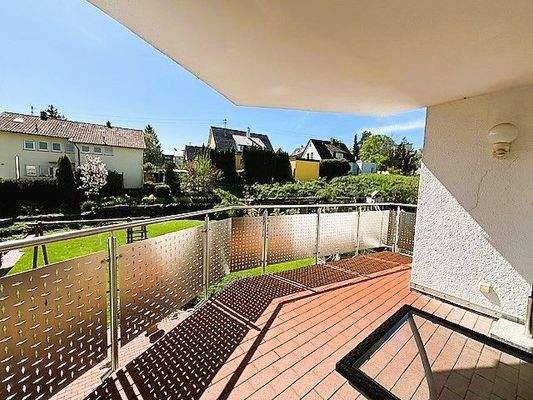 Balkon im Grünen.jpg