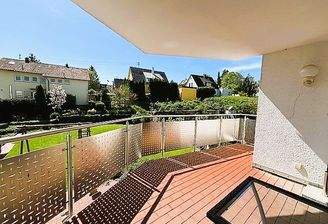 Balkon im Grünen.jpg