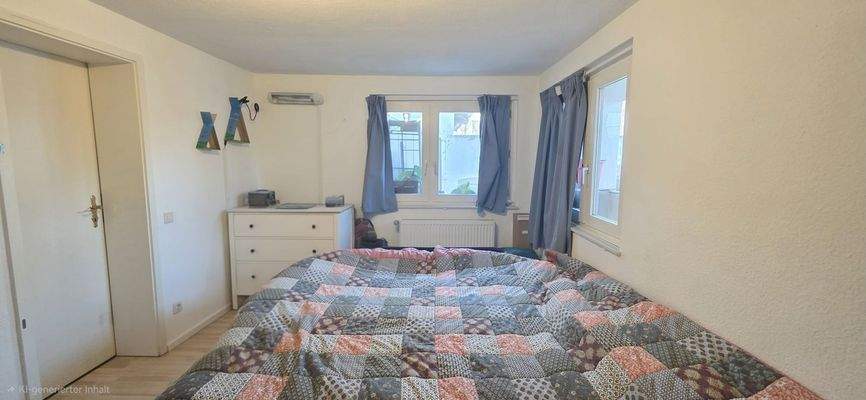 Hinterhaus EG-Schlafzimmer