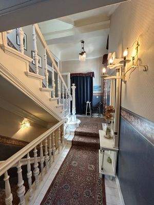 Treppenhaus zu den Wohnungen 