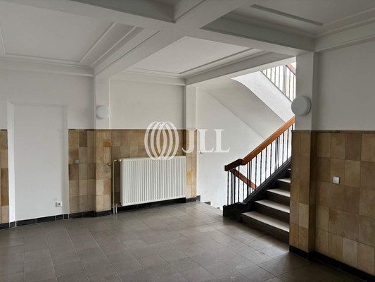 Eingangsbereich Gebäude