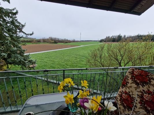 Blick in Nachbarschaft OG.-Balkon.jpg