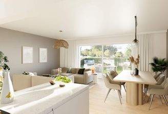 Lichtdurchflutete Wohnbereiche dank bodentiefer Fenster