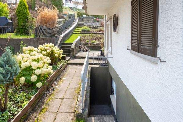 Aufgang Keller - Garten