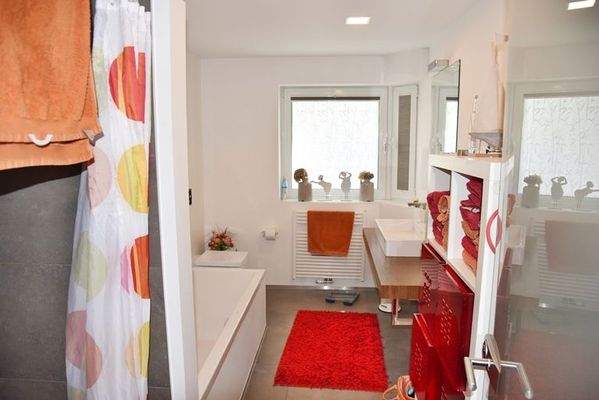 Badezimmer der Hauptwohnung im EG