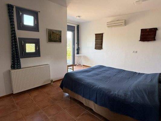 Kreta, Exo Lakkonia: Villa auf dem Land mit Pool, Olivenhain und Bergblick zu verkaufen