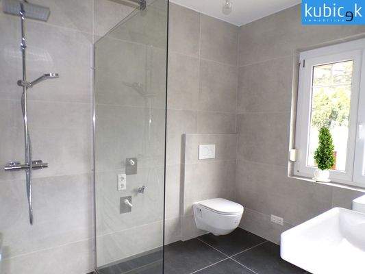 Badezimmer mit WC - EG