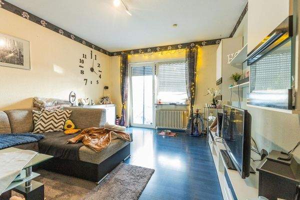 Wohnzimmer linke Wohnung