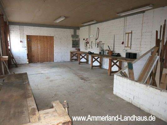 Remise 1 mit Werkstatt