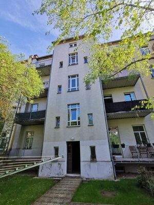 Rückfassade Südwestbalkone (2).jpg