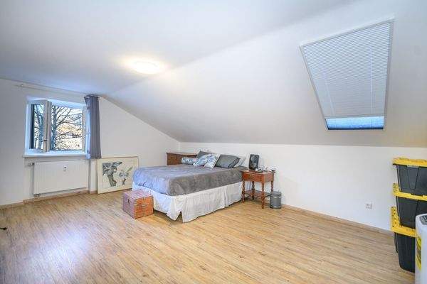 Geräumiges Zimmer I DG