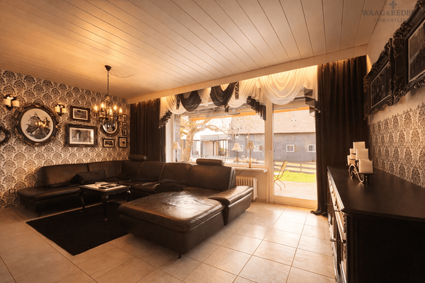 Wohnzimmer mit ausgang zur Terrasse 