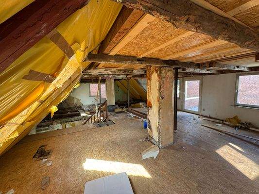 WE1 Dachgeschoss (3).JPG