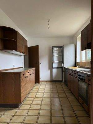 Küche mit Einbauküche