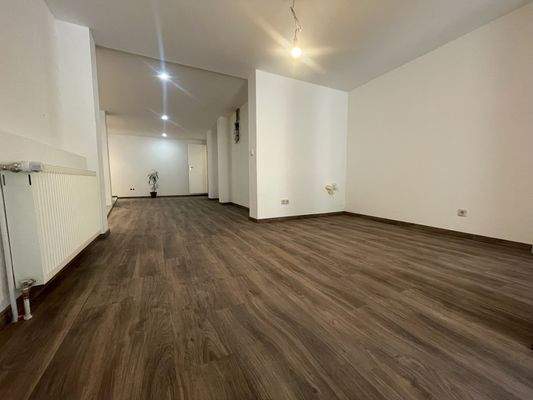 Teilansicht vom Büro/Verkaufsraum 