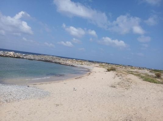 Ein wirklich erstaunliches Grundstück am Meer in S