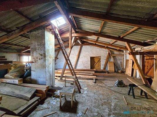 Zweites nutzbares Werkstattgeschoss