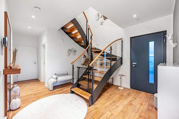 Großzügiger Eingangsbereich im Erdgeschoss