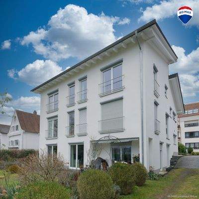 REMAX Immobilien DeLux Einfamilienhau Rückansicht Neunkirchen Mark Borowicz