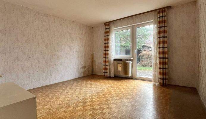 EG Schlafzimmer mit Zugang zur Terrasse