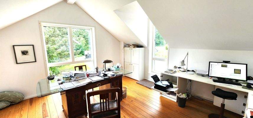 Büro / Kinderzimmer DG