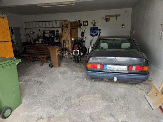1348-Garage mit Abstellbereich
