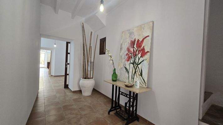room-15915-z44zq.jpg