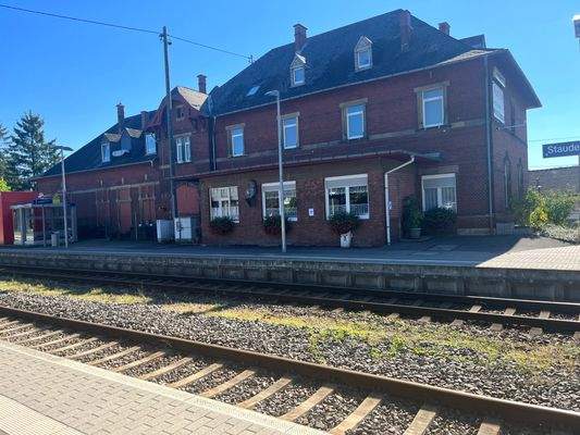 Rückansicht Bahnhof