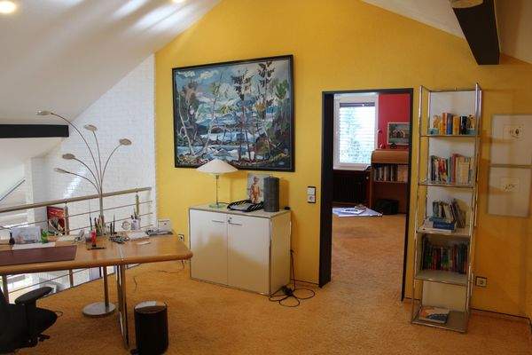 Büro auf Empore+weiteres Zimmer