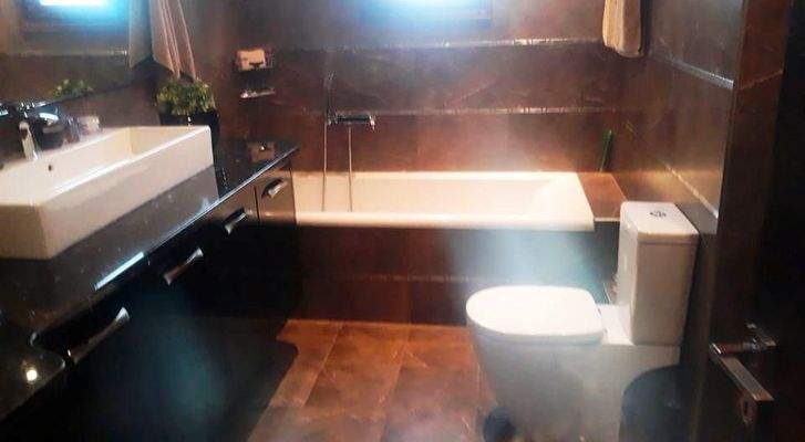 Kreta, Kalyves: Einstöckige Villa mit freiem Bergblick zu verkaufen