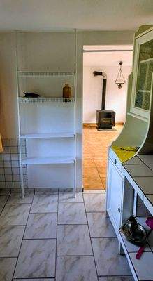 Küche Blick zum Wohnbereich