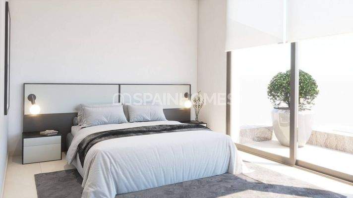 3-Bedroom Houses with Pool Close to All Amenities in Torrevieja
