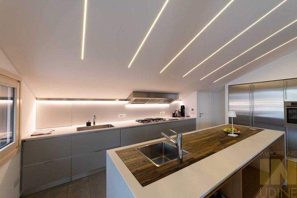 Luxuswohnung in Udine über 2 Etagen mit Panoramablick