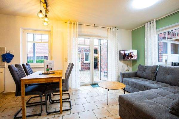 Wohnzimmer mit Essbereich