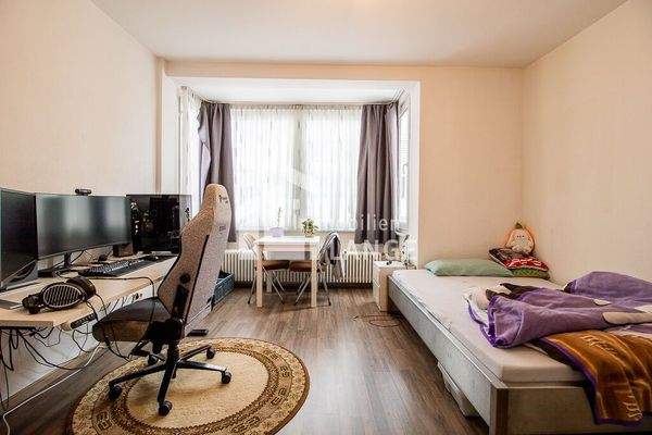 Wohn- und Schlafzimmer