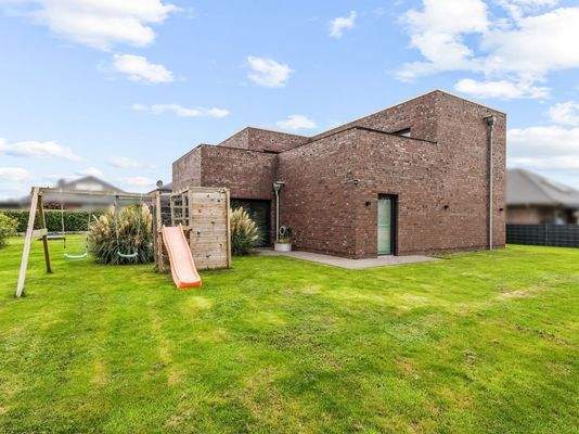 Rückansicht mit Garten