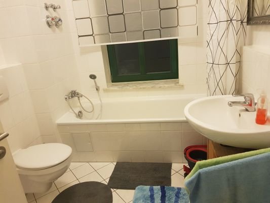 Badezimmer mit Wanne