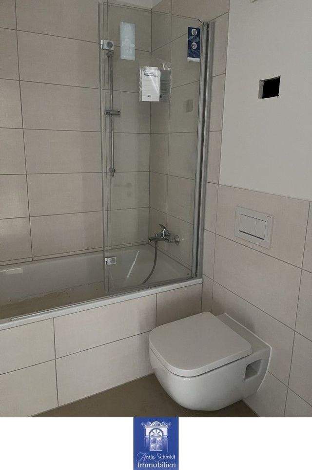 Erstbezug! Individueller Dachtraum, liebevoll saniert! Fußbodenheizung, Wohnküche, Parkett! - Photo 3